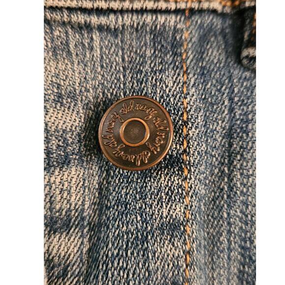 Old Navy Girl's Size Medium Trucker Denim Jacket - Picture 2 of 6